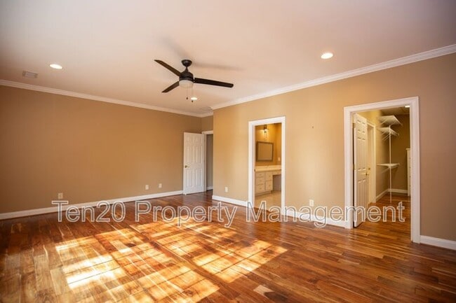 Building Photo - 4701-12 Turnberry Ln