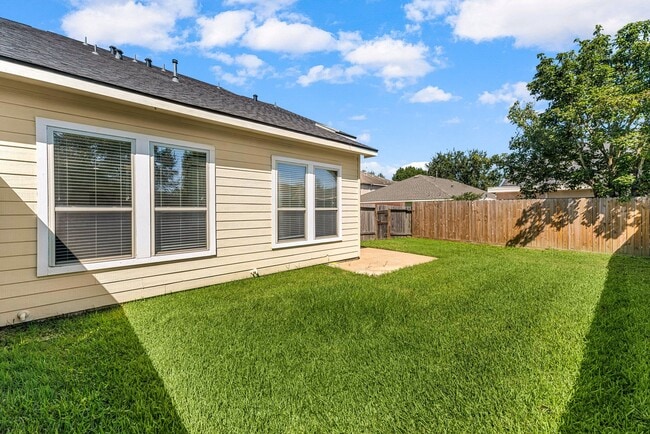 Building Photo - 5350 Brookway Dr