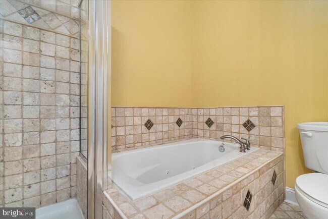 Building Photo - 104 N Patterson Park Ave