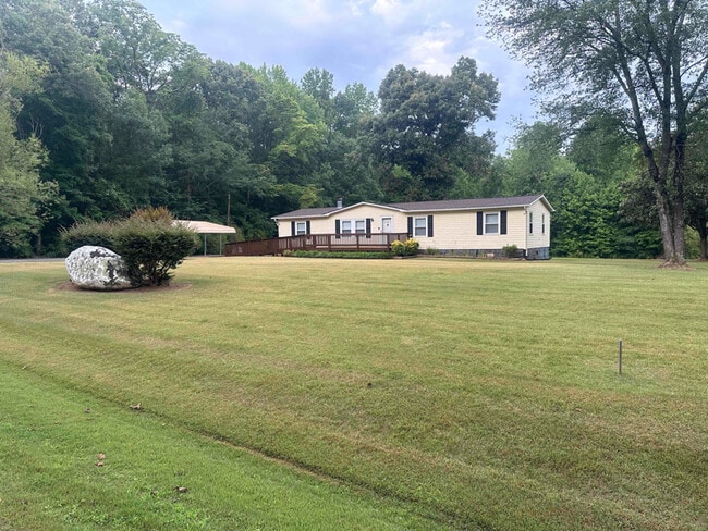 Building Photo - 203 Willowside Dr