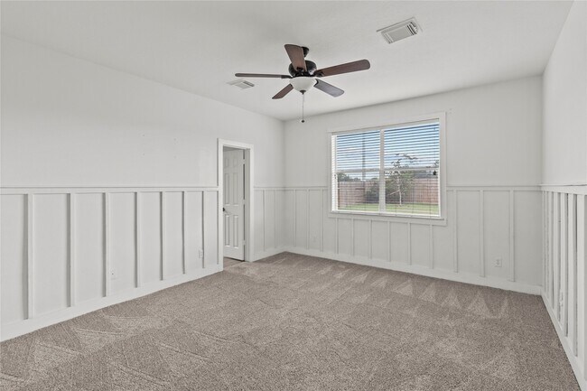 Building Photo - 518 Saffron Ct