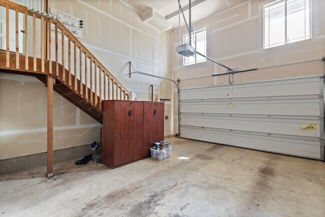 Building Photo - 14081 SW Viewpoint Ct