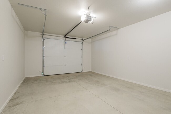 Building Photo - 2466 Revere Rd