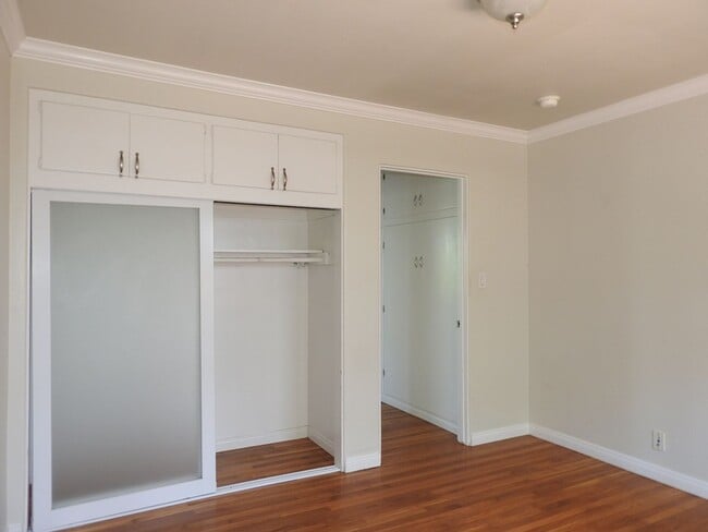 Building Photo - Beautiful Duplex with Ocean Breeze