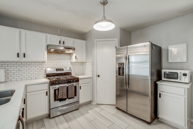 Building Photo - 5615 Steven Creek Way