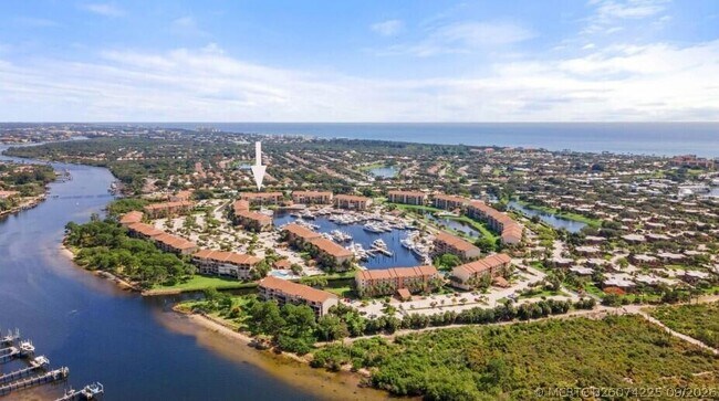Building Photo - 1601 Marina Isle Way
