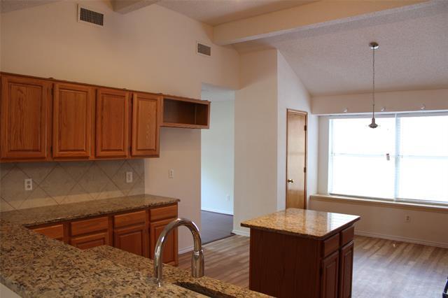 Building Photo - 3805 Silver Maple Dr