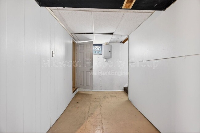 Building Photo - 515 Topaz Ave