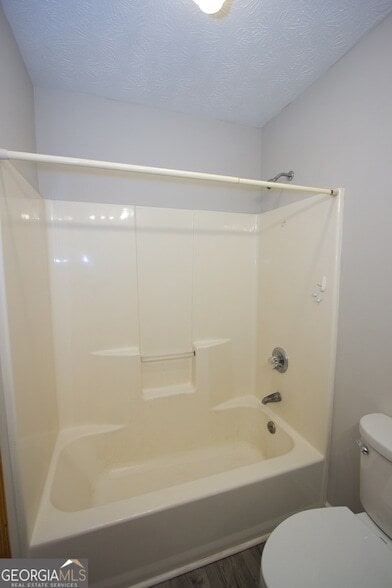 Building Photo - 2420 Green Rd