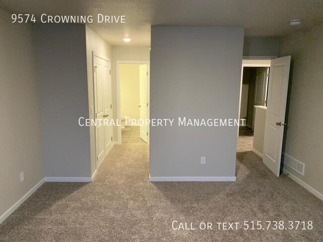 Building Photo - 9574 Crowning Dr