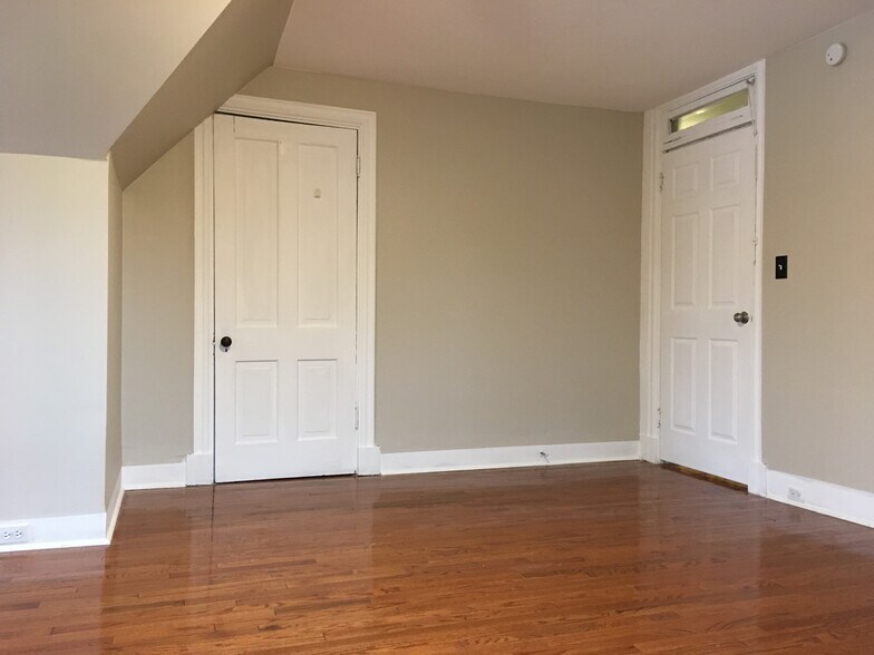 Building Photo - 165 Morewood Ave