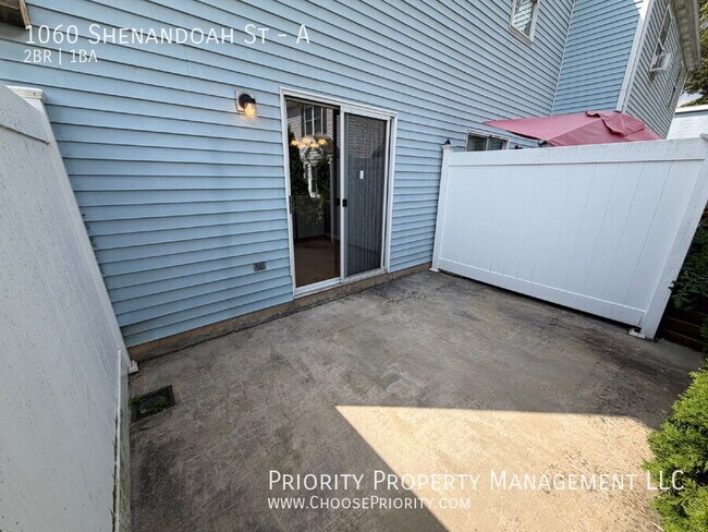Building Photo - 1060 Shenandoah St