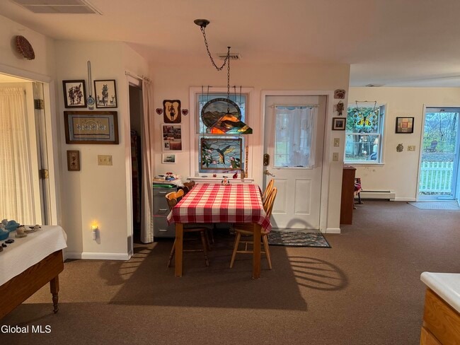 Building Photo - 18 Conver Dr