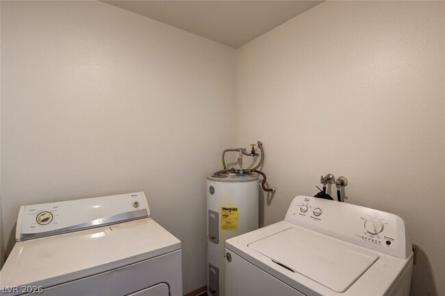 Building Photo - 2777 Aarondavid Dr