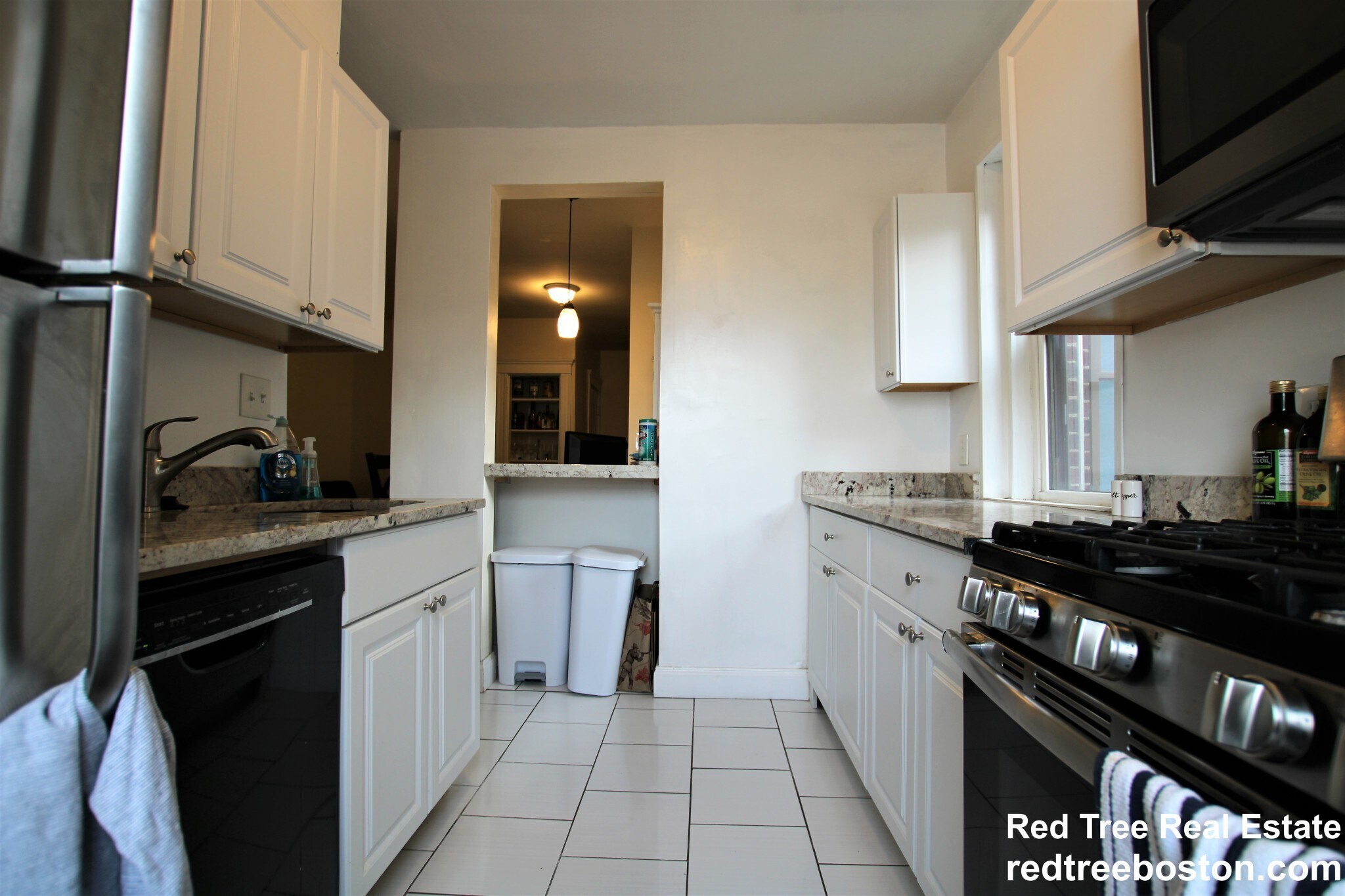 Building Photo - 2009 Commonwealth Ave