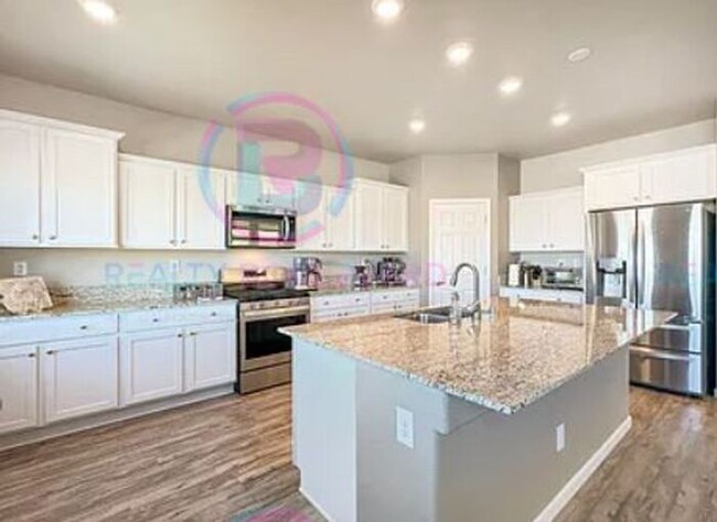 Building Photo - Modern 3-Story Home with Breathtaking Moun...