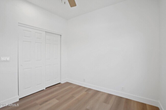 Building Photo - 5953 W Aurora Dr