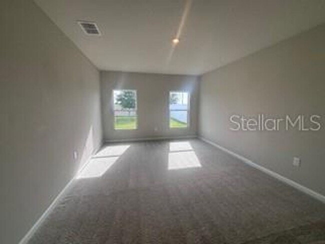 Building Photo - Haines City Charmer