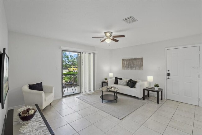 Building Photo - 4037 Crockers Lake Blvd