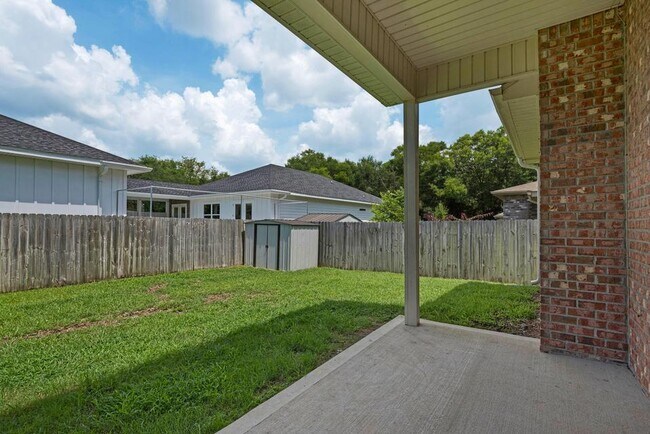 Building Photo - 150 Richpien Rd