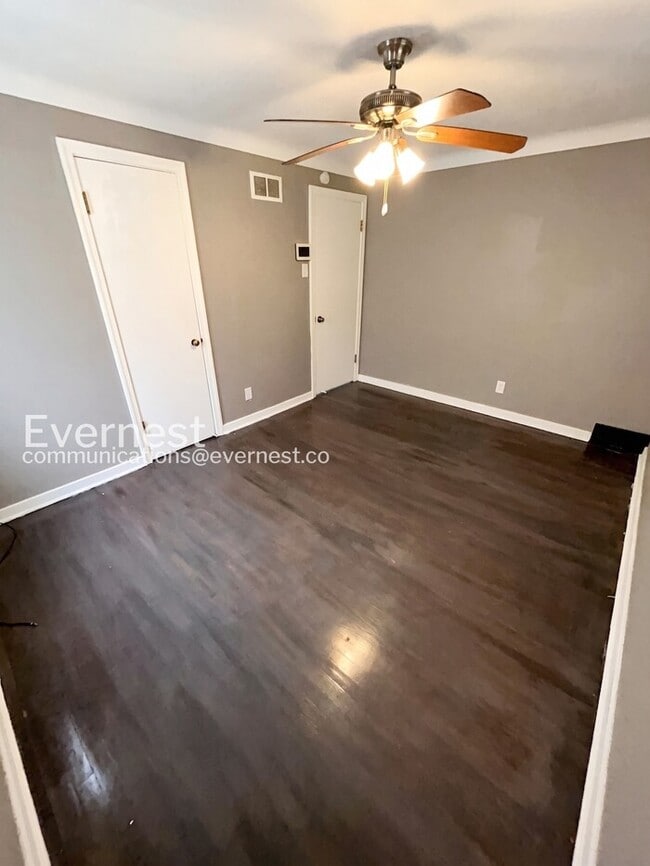 Building Photo - 5546 Floy Ave