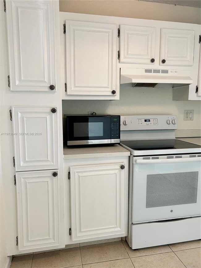 Building Photo - 1541 S Ocean Blvd