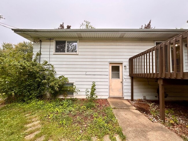 Building Photo - Three Bedroom Home in Walker/Standale