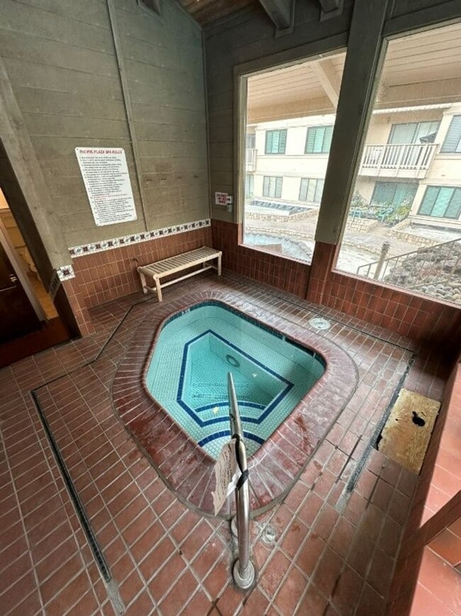 Building Photo - Nor Cal Realty, Inc - 2 bedroom 1.5 bath condo