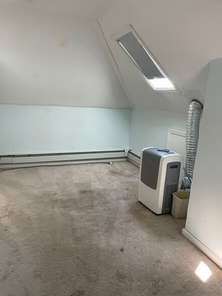 2nd bedroom upper - 60 Calumet St