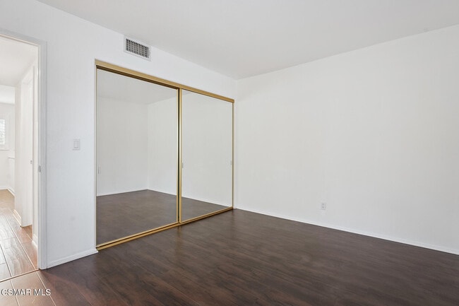 Building Photo - 29723 Strawberry Hill Dr