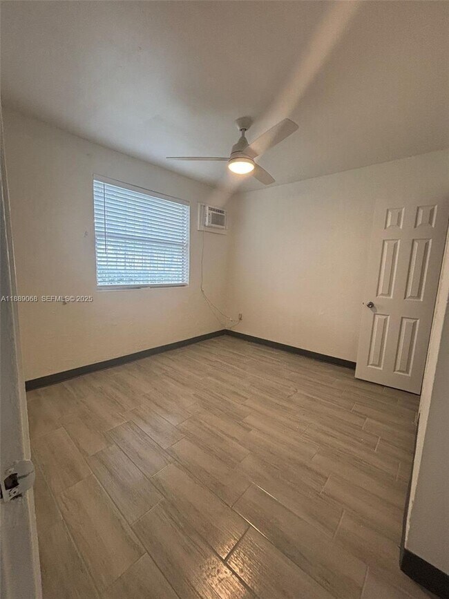 Building Photo - 708 NW 4th Ave