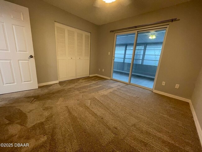 Building Photo - 15 Birdie Dr