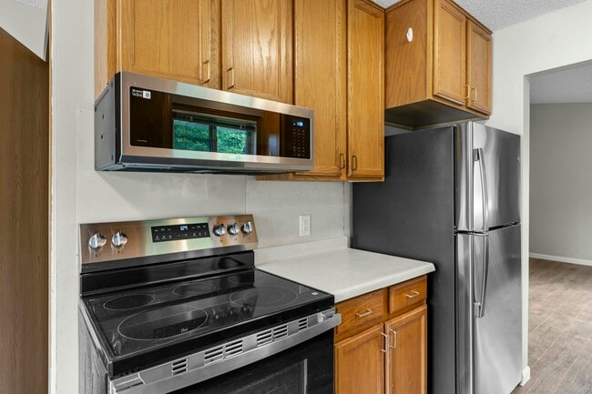 Building Photo - 14840 Dallara Ave