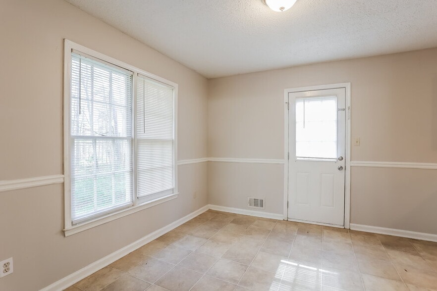 Building Photo - 550 Austin Bridge Rd