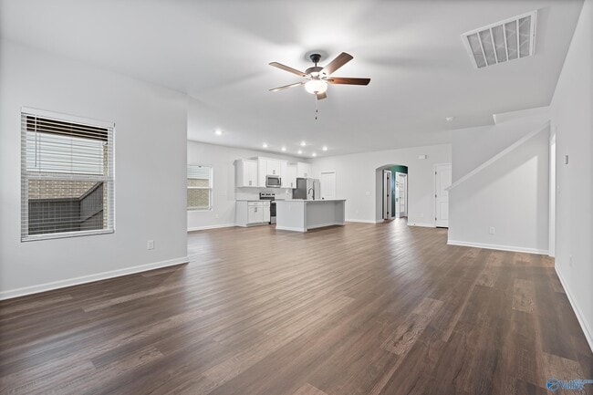 Building Photo - 162 Flintridge Dr