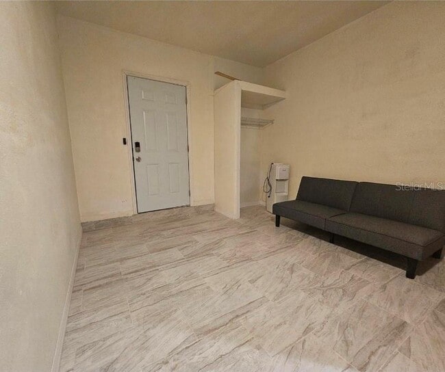 Building Photo - 1519 Barberry Dr