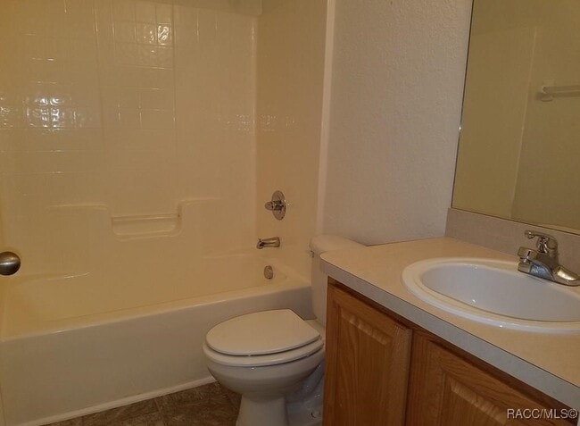 Building Photo - 12 Bellis Ct