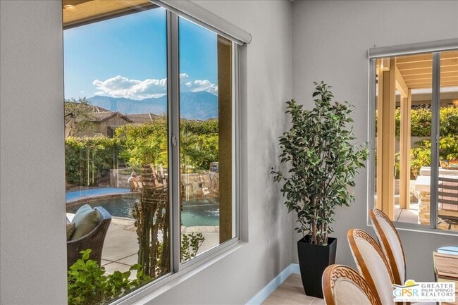 Building Photo - 81 Claret