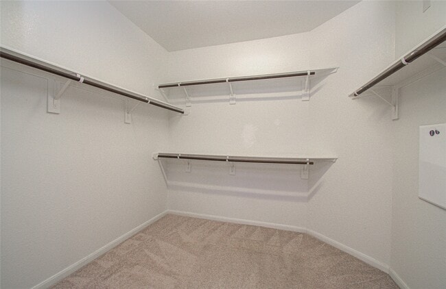 Building Photo - 15702 Whisper Woods Dr