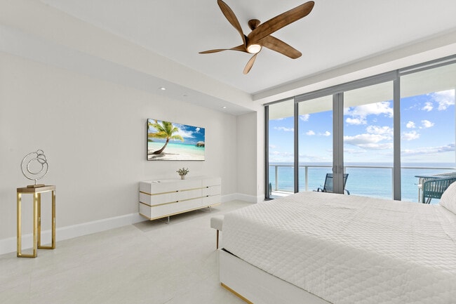 Building Photo - 3100 N Ocean Dr