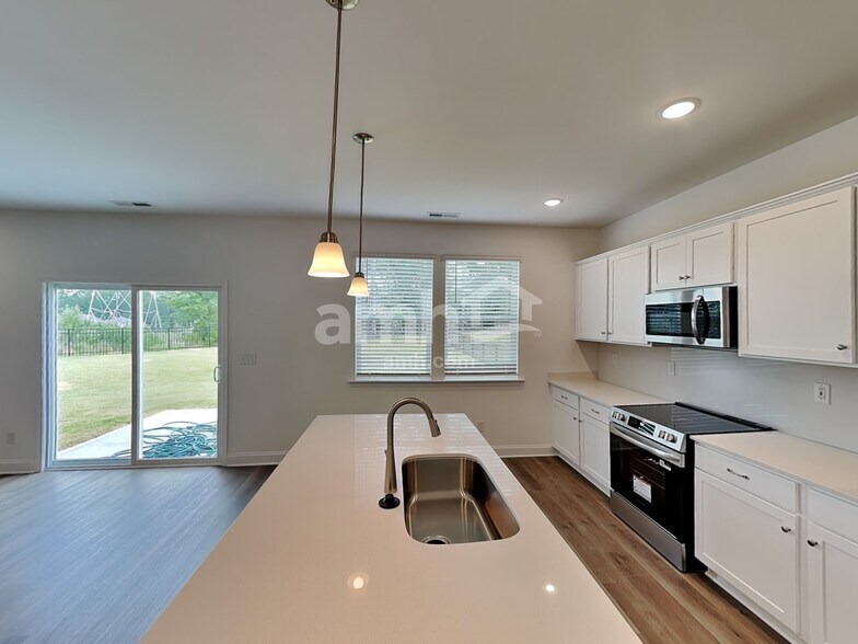 Building Photo - 11131 Callahorn Dr