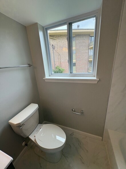 Building Photo - 7258 Donnell Pl