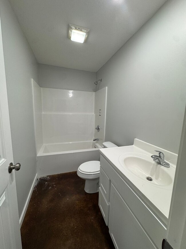 Building Photo - Brand New 3 Bed / 1 Bath In Trumann