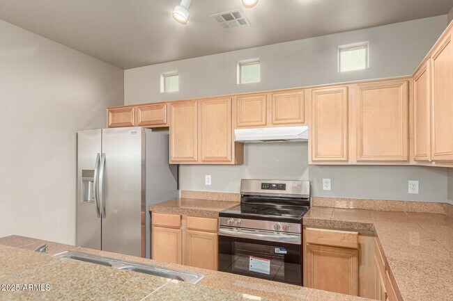 Building Photo - 3706 E Yeager Dr