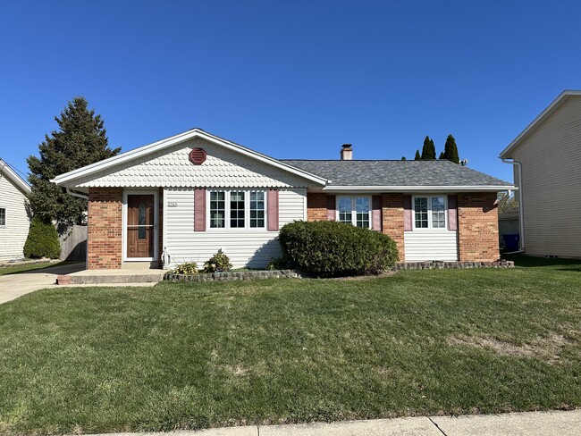 Building Photo - 1765 Madison Rd