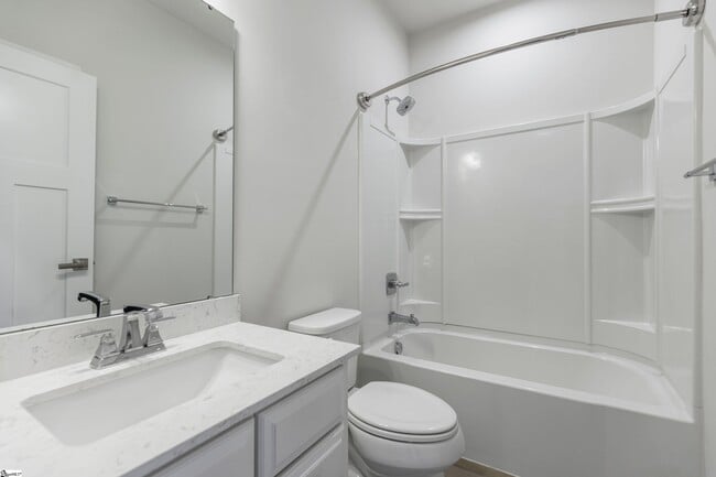 Building Photo - 23 Itasca Dr