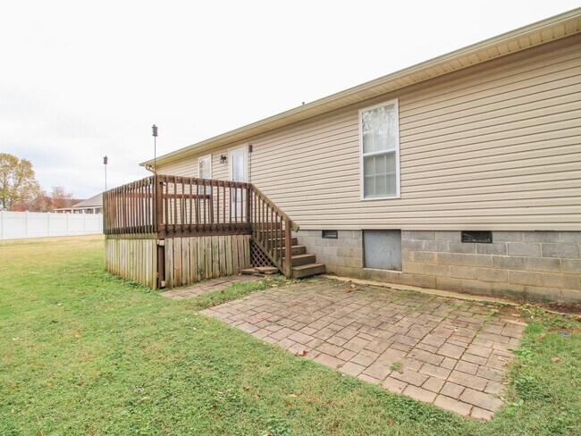 Building Photo - Nice Rental in Athens City!