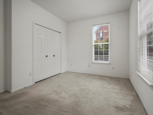 Building Photo - 846 W Summerfield Gln Cir