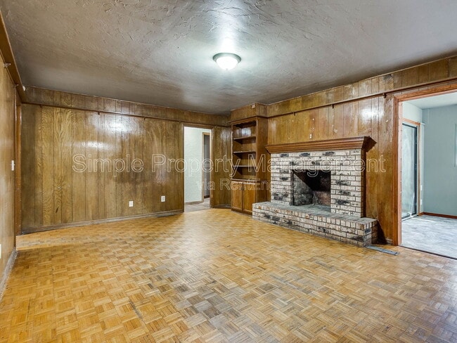 Building Photo - 4924 NW 19th St