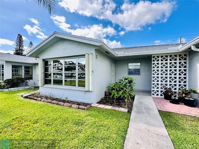 Building Photo - 14676 Canalview Dr